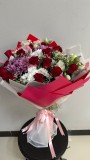 RED LOVE ÇİÇEK BUKETİ
