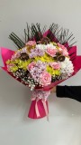 PEMBE BUKETTE RENKLİ MEVSİM BUKETİ