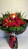 HAYALLERDEKİ  SADE  GÜL  BUKETİ