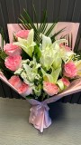 Beyaz Lilyum ve Pembe Gül Buketi