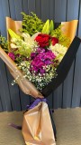 Crimson Touch Lilyum Gül Buketi